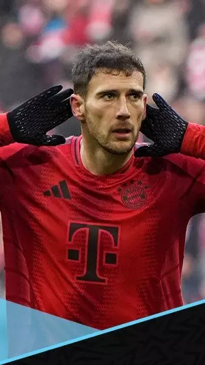 "جوريتسكااااا!".. مشجع غريب يطارد نجم بايرن ميونخ